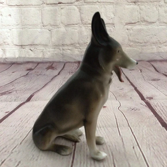 Vintage Erphila German Shepherd Dog Figurine Made in Germany - Picture 4 of 7